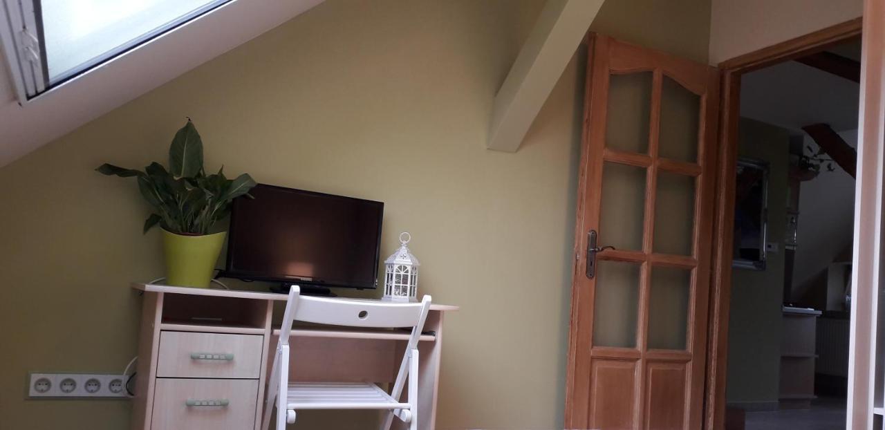 Diana Apartmanhaz Кестхей Екстер'єр фото
